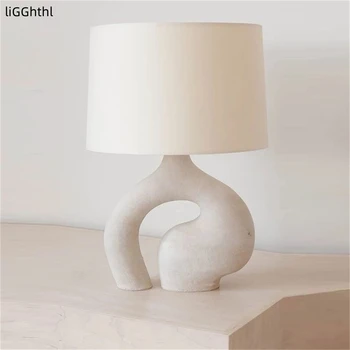 Белая креативная настольная лампа Современная светодиодная лампа из смолы для украшения дома, гостиной, спальни