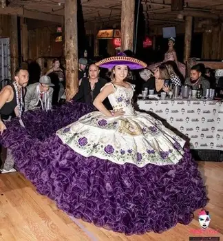 Белые фиолетовые пышные платья Mexicao Charro, Роскошная юбка с оборками, шлейф с вышивкой в виде цветка, Vestidos quince años