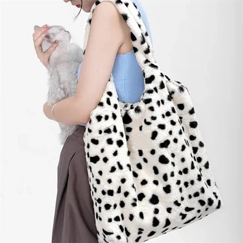 Простые дизайнерские сумки с принтом для женщин 2023, мягкие плюшевые сумки через плечо, женская дорожная сумка большой емкости, зимние теплые пушистые сумки